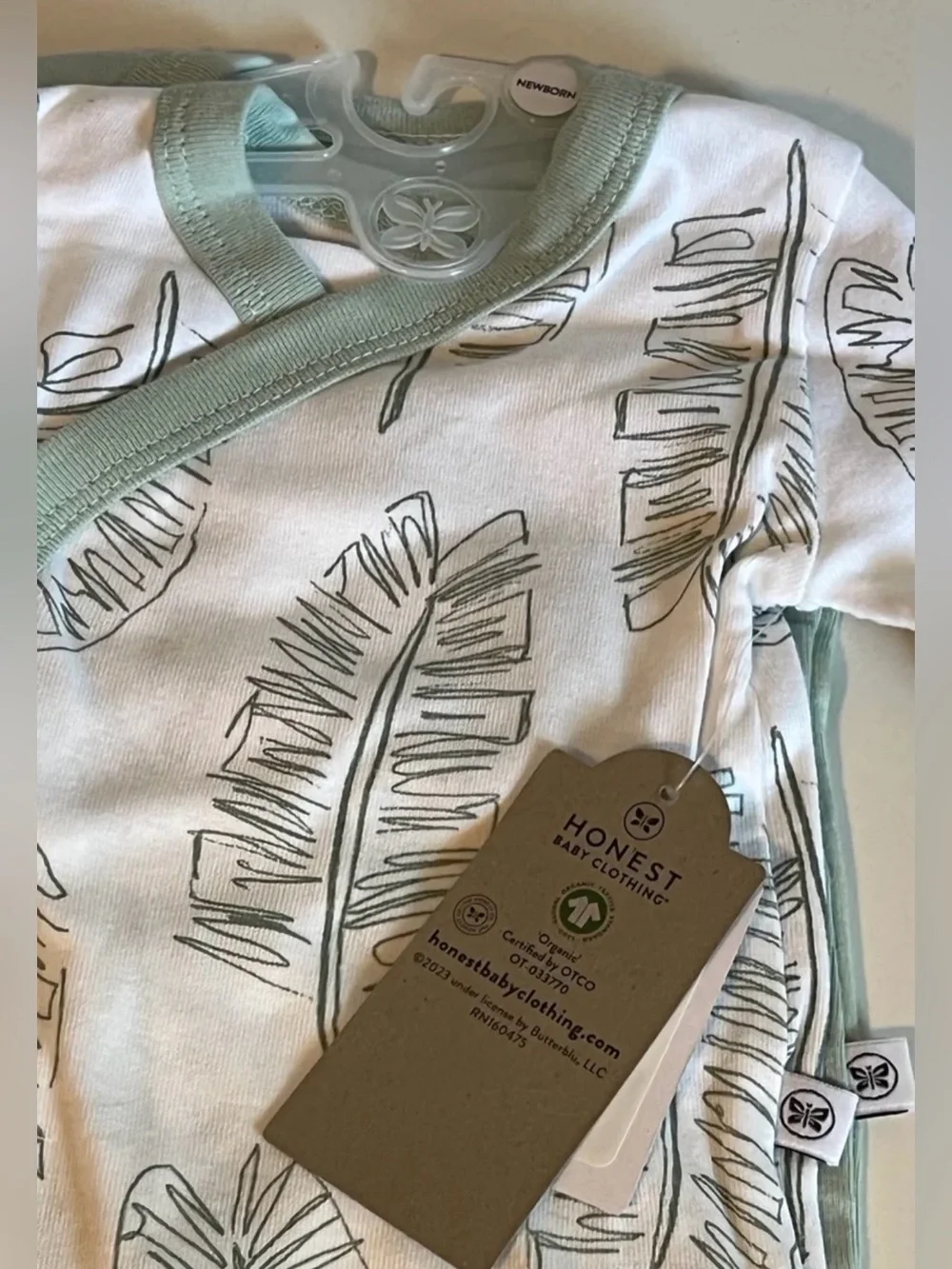 The Honest Company Newborn Gender Neutral 2 Pc Onesie Set Long Sleeves NWT